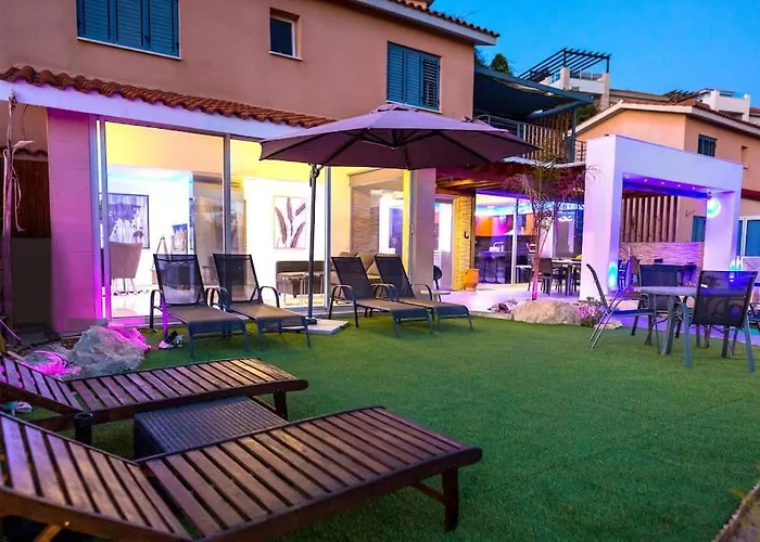 Luxury Marissa Feriehus Klorakas